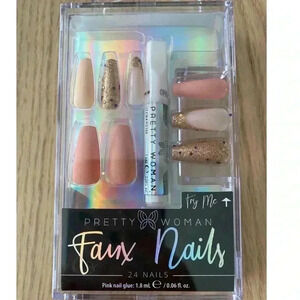 🆕 Pretty Woman Faux Nails Nude & Gold Tones🆕